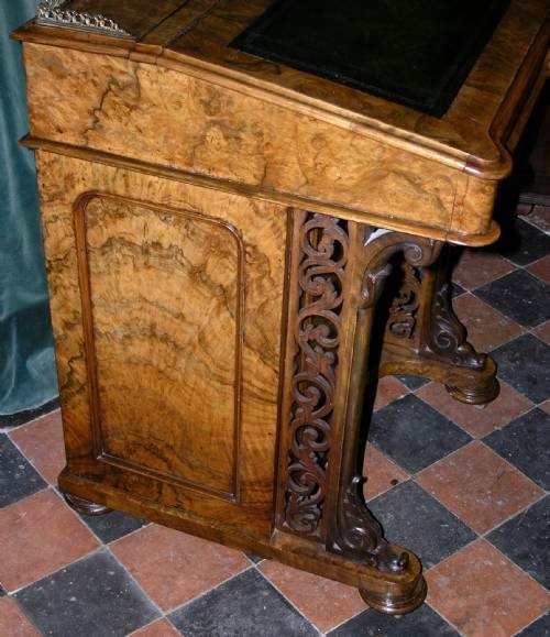 fig 1. Victorian Figured Walnut Davenport Desk 